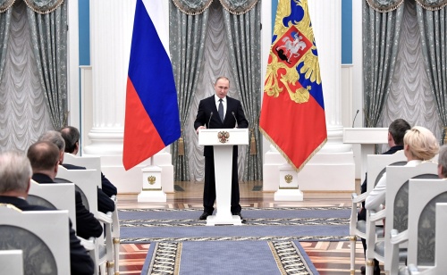 Президент России поощрил медалью «За труды по сельскому хозяйству» руководителя алтайского сельхозпредприятия