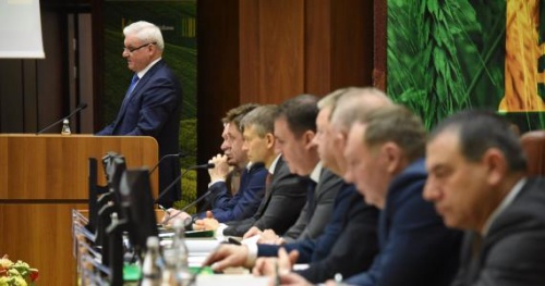 ВЛАДИМИР ПЛОТНИКОВ ВЫСТУПИЛ С ДОКЛАДОМ НА ПЛЕНАРНОМ ЗАСЕДАНИИ XXXI СЪЕЗДА АККОР