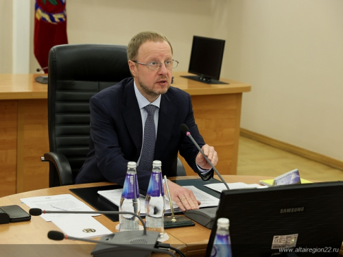 Губернатор Алтайского края Виктор Томенко провел заседание комиссии «Сельское хозяйство» Госсовета России