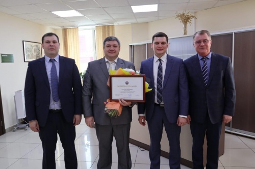 Министр сельского хозяйства Алтайского края вручил почетные грамоты членам Союза КФФ