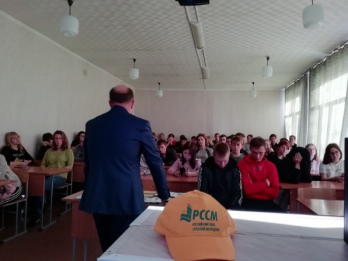 Сельское хозяйство есть — кадров нет! В аграрном секторе региона не хватает 2,8 тысяч специалистов